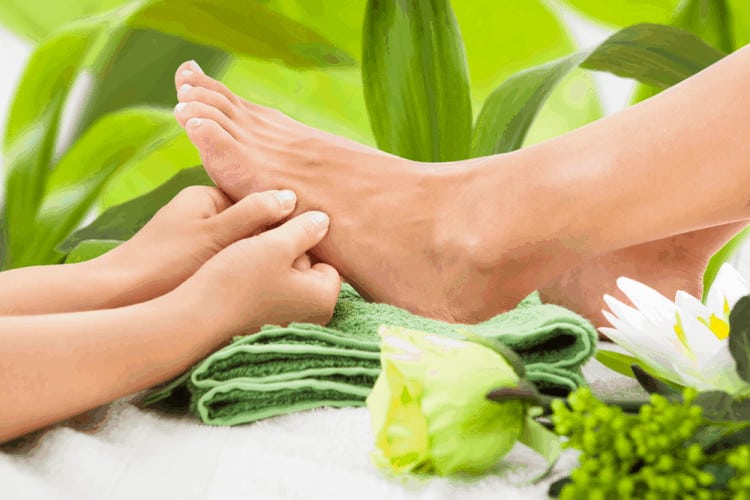 Lợi ích tuyệt vời của việc massage lòng bàn chân